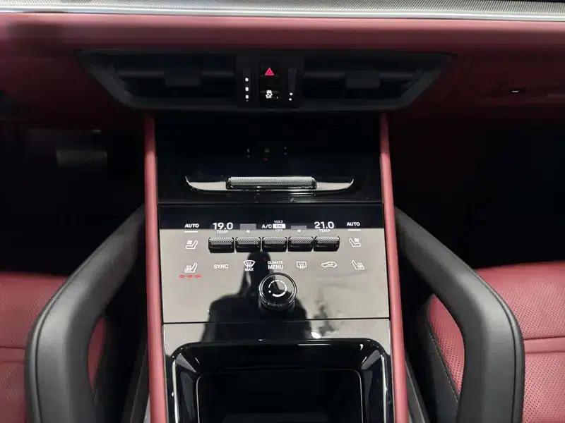 Cayenne E-Hybrid 2024 Cayenne E-Hybrid 2.0T — миниатюра 15