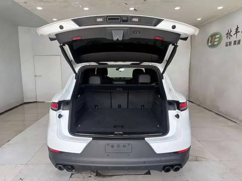 Cayenne E-Hybrid 2024 Cayenne E-Hybrid 2.0T — миниатюра 20