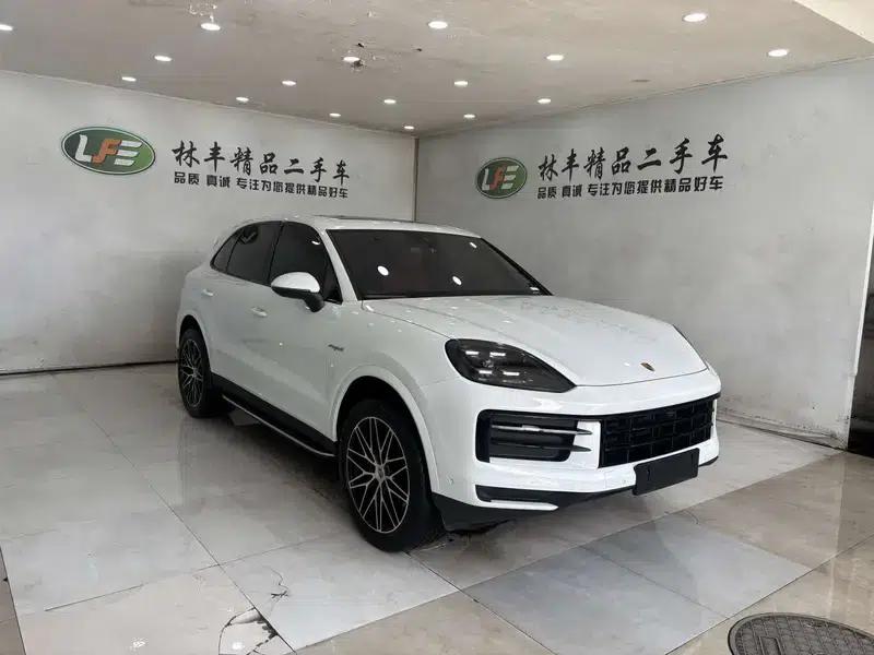Cayenne E-Hybrid 2024 Cayenne E-Hybrid 2.0T — миниатюра 3