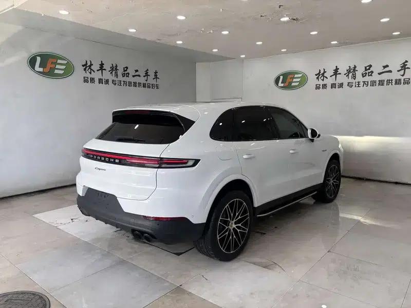 Cayenne E-Hybrid 2024 Cayenne E-Hybrid 2.0T — миниатюра 7