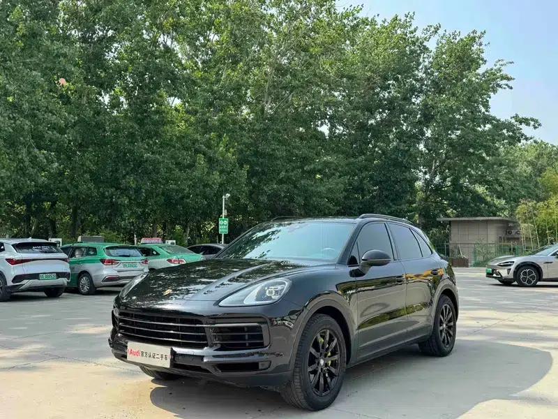 Cayenne E-Hybrid 2020 Cayenne E-Hybrid 2.0T — миниатюра 1