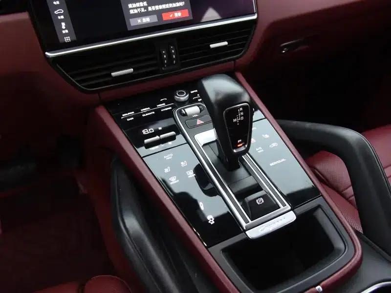 Cayenne E-Hybrid 2020 Cayenne E-Hybrid 2.0T — миниатюра 15