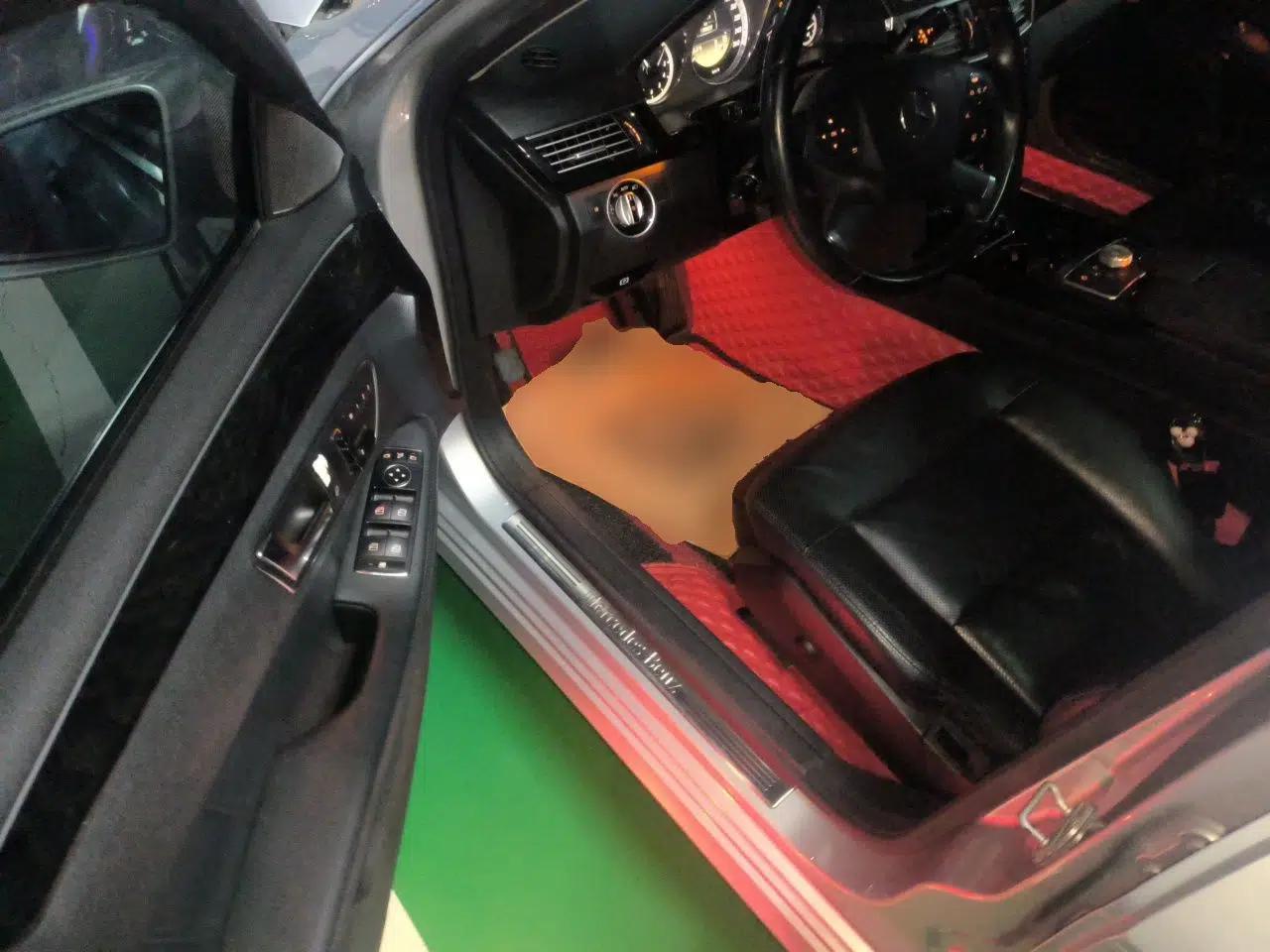 Mercedes-Benz E-Class 2012 E 300 L Fashion Model — миниатюра 16