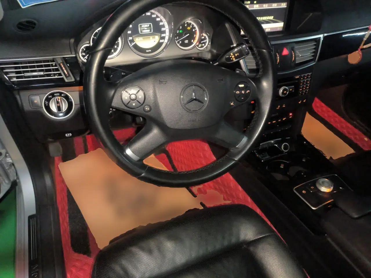 Mercedes-Benz E-Class 2012 E 300 L Fashion Model — миниатюра 10