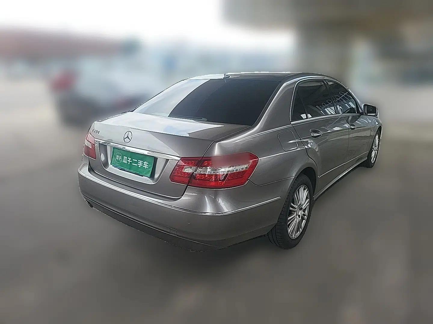 Mercedes-Benz E-Class 2010 E 260 L CGI Elegant Model — миниатюра 6