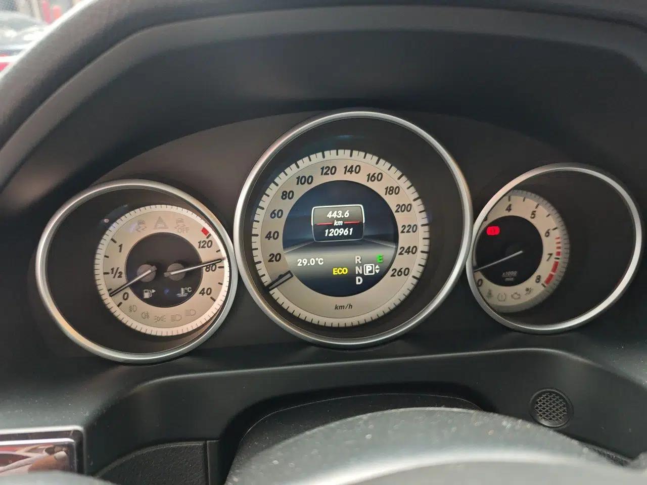 Mercedes-Benz E-Class 2015 Facelift E 200 L Sport Edition — миниатюра 11