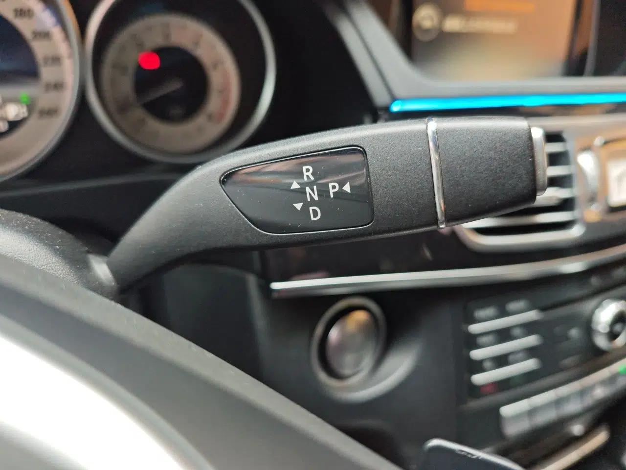 Mercedes-Benz E-Class 2015 Facelift E 200 L Sport Edition — миниатюра 14