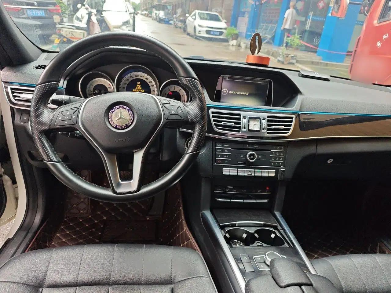 Mercedes-Benz E-Class 2015 Facelift E 200 L Sport Edition — миниатюра 9