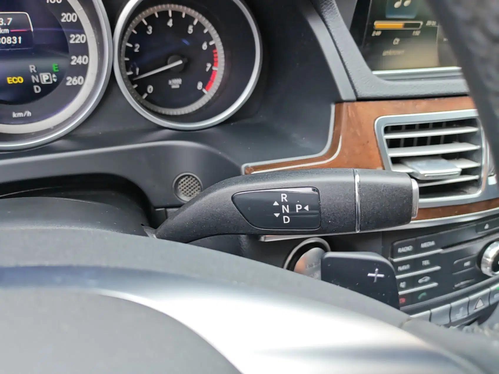 Mercedes-Benz E-Class 2015 Facelift E 200 L — миниатюра 16