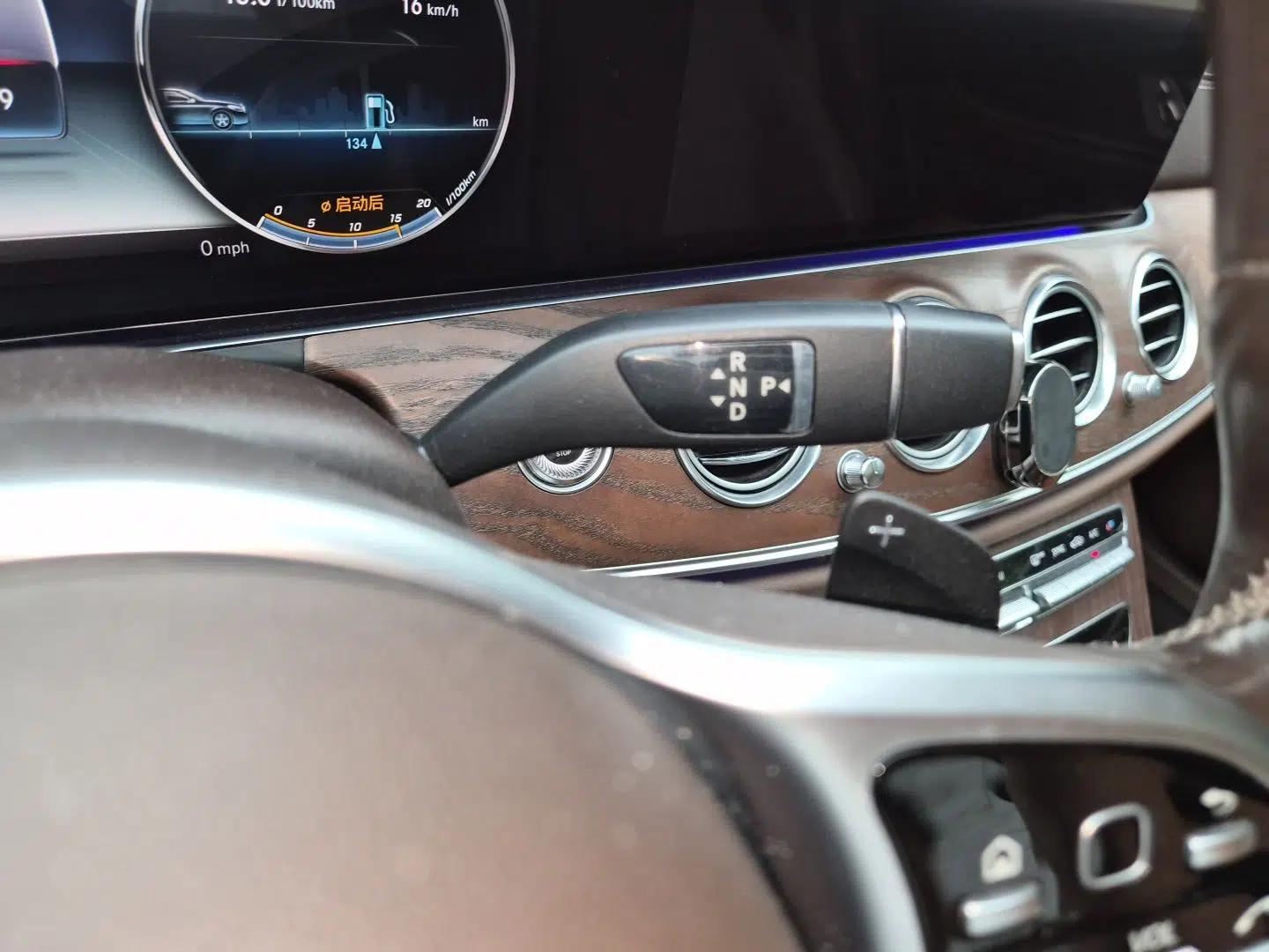 Mercedes-Benz E-Class 2019 E 300 L Luxury Model — миниатюра 14
