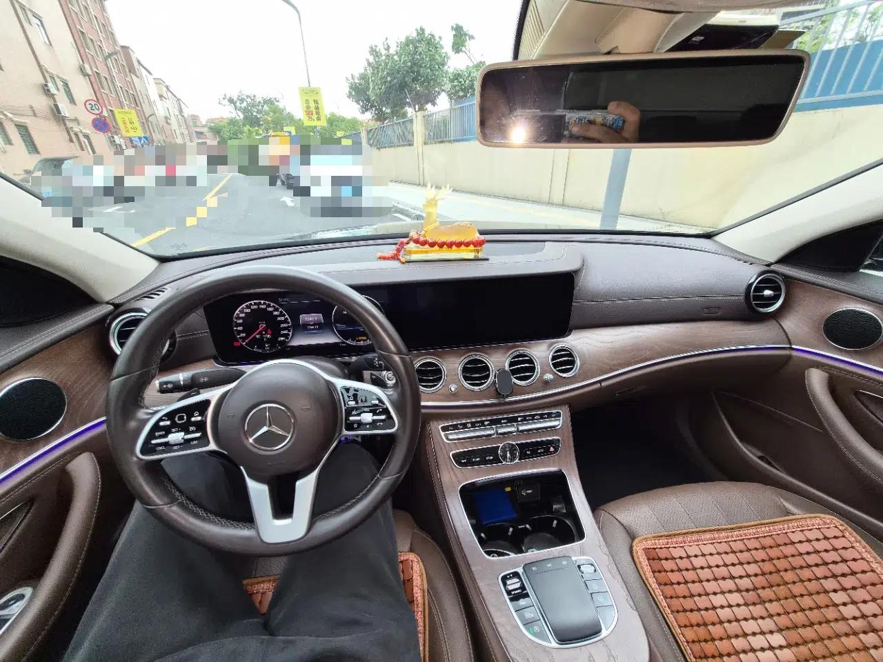 Mercedes-Benz E-Class 2019 E 300 L Luxury Model — миниатюра 9