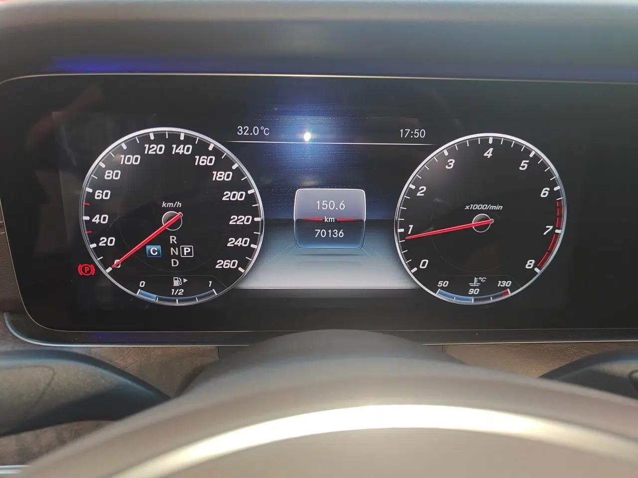 Mercedes-Benz E-Class 2018 Facelift E 200 L — миниатюра 12
