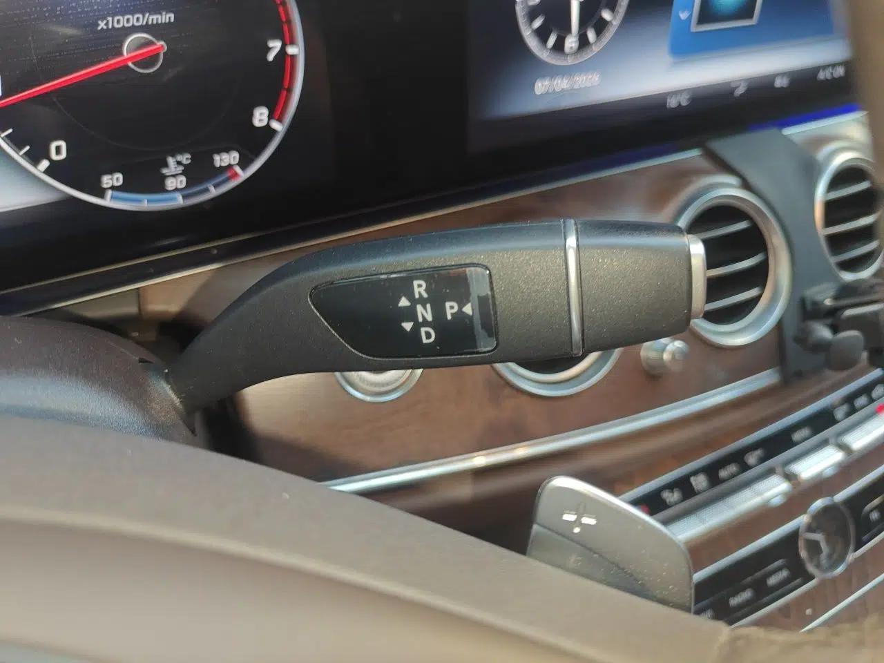 Mercedes-Benz E-Class 2018 Facelift E 200 L — миниатюра 14