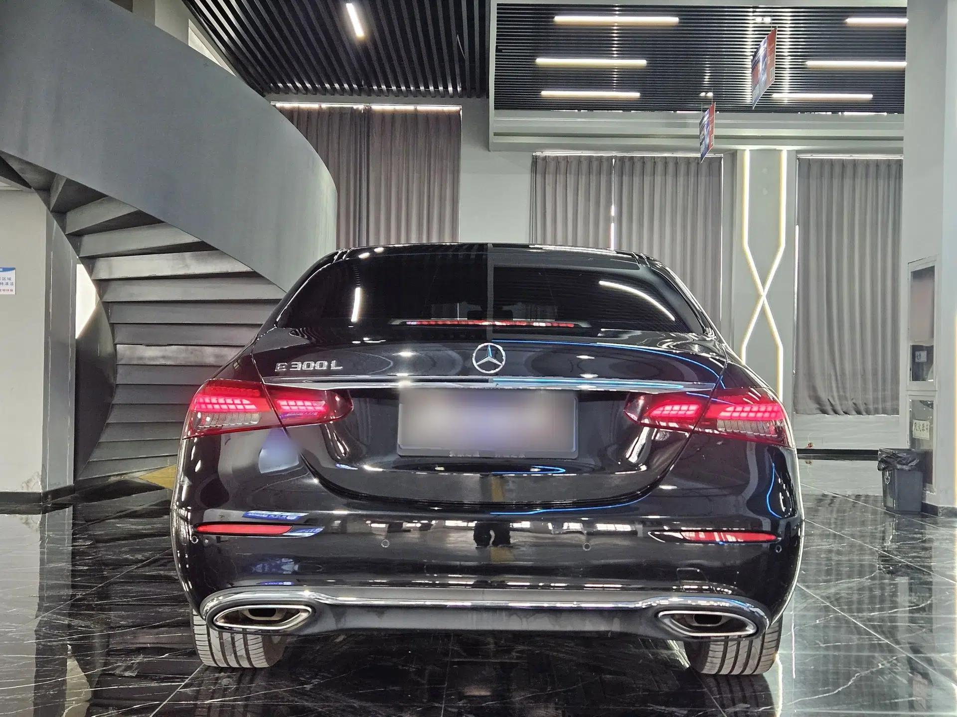 Mercedes-Benz E-Class 2022 Revised Version E 300 L Fashion Edition — миниатюра 15