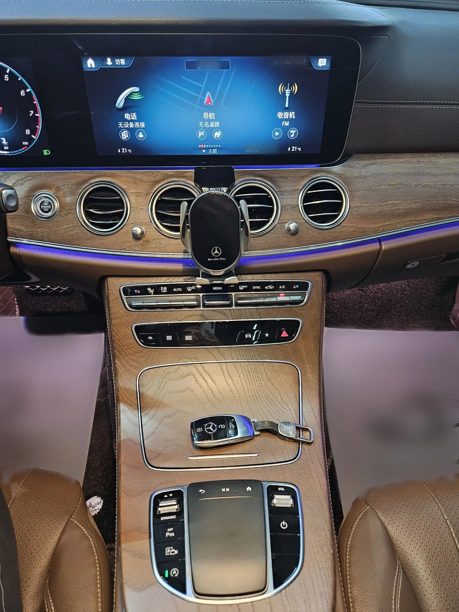 Mercedes-Benz E-Class 2022 Revised Version E 300 L Fashion Edition — миниатюра 20
