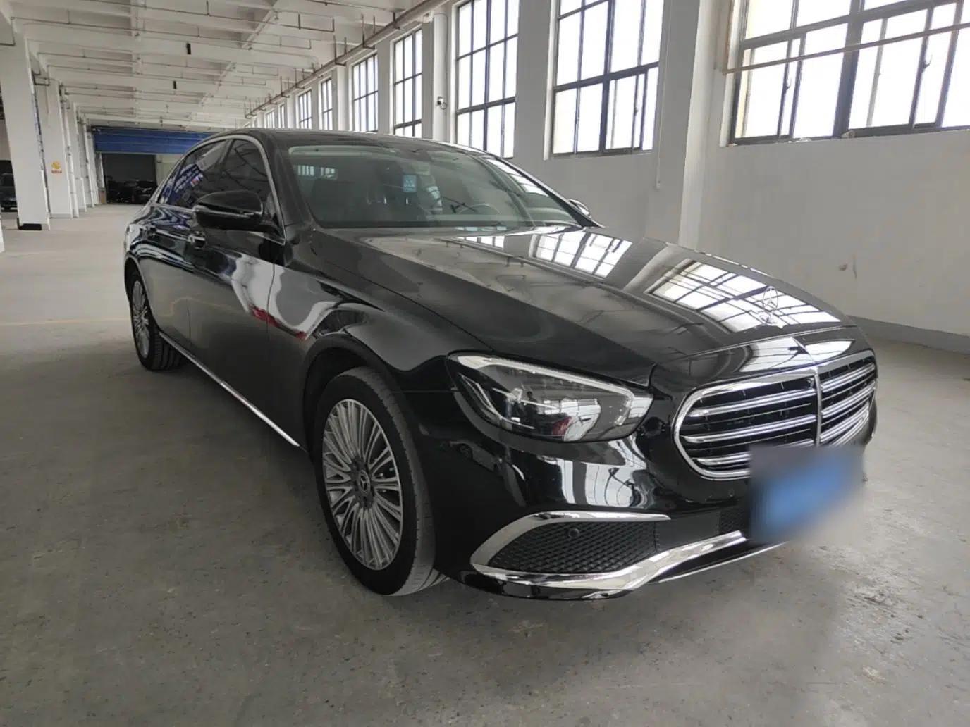 Mercedes-Benz E-Class 2022 Revised Version E 300 L Fashion Edition — миниатюра 3