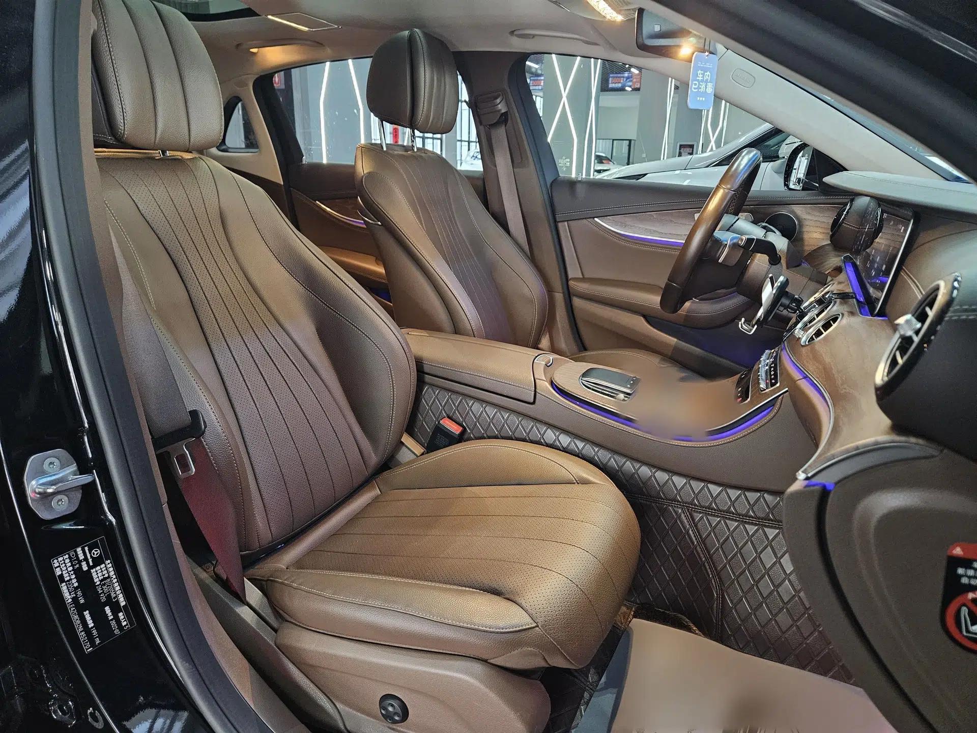 Mercedes-Benz E-Class 2022 Revised Version E 300 L Fashion Edition — миниатюра 24