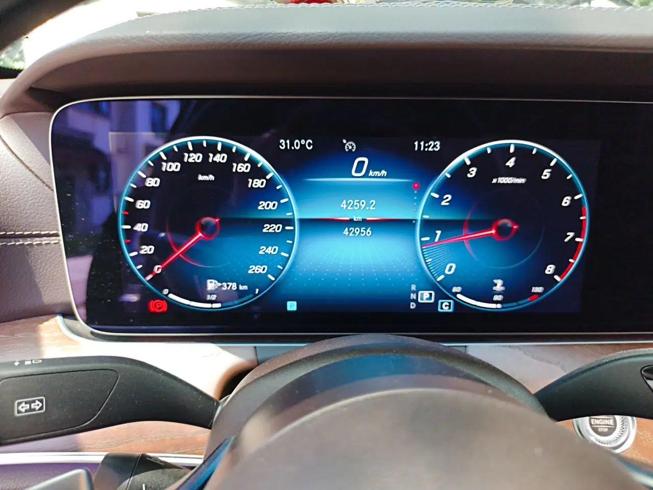 Mercedes-Benz E-Class 2022 Revised Version E 300 L Luxury Edition — миниатюра 12