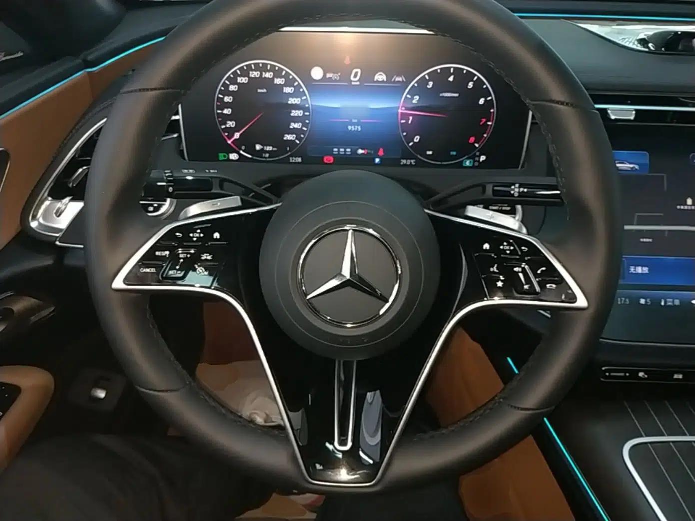 Mercedes-Benz E-Class 2025 Facelift E 300 L Luxury Edition — миниатюра 13