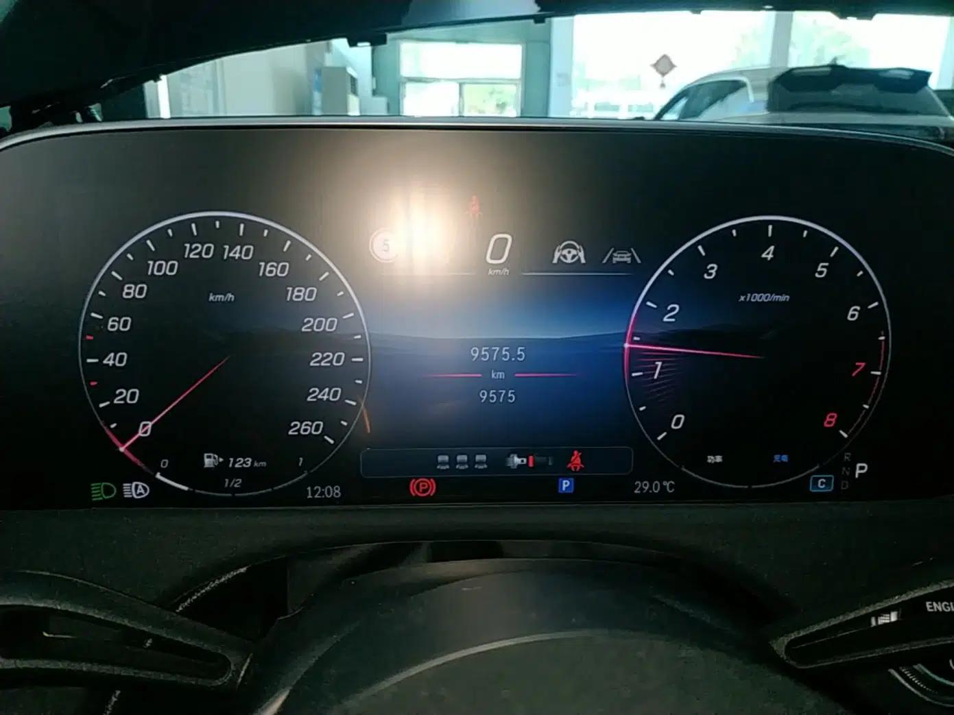 Mercedes-Benz E-Class 2025 Facelift E 300 L Luxury Edition — миниатюра 14