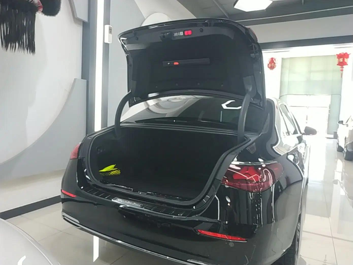 Mercedes-Benz E-Class 2025 Facelift E 300 L Luxury Edition — миниатюра 22