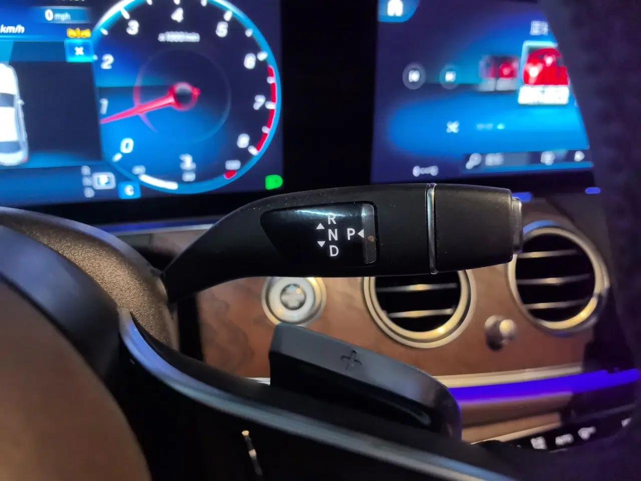 Mercedes-Benz E-Class 2023 E 300 L Luxury Model — миниатюра 14