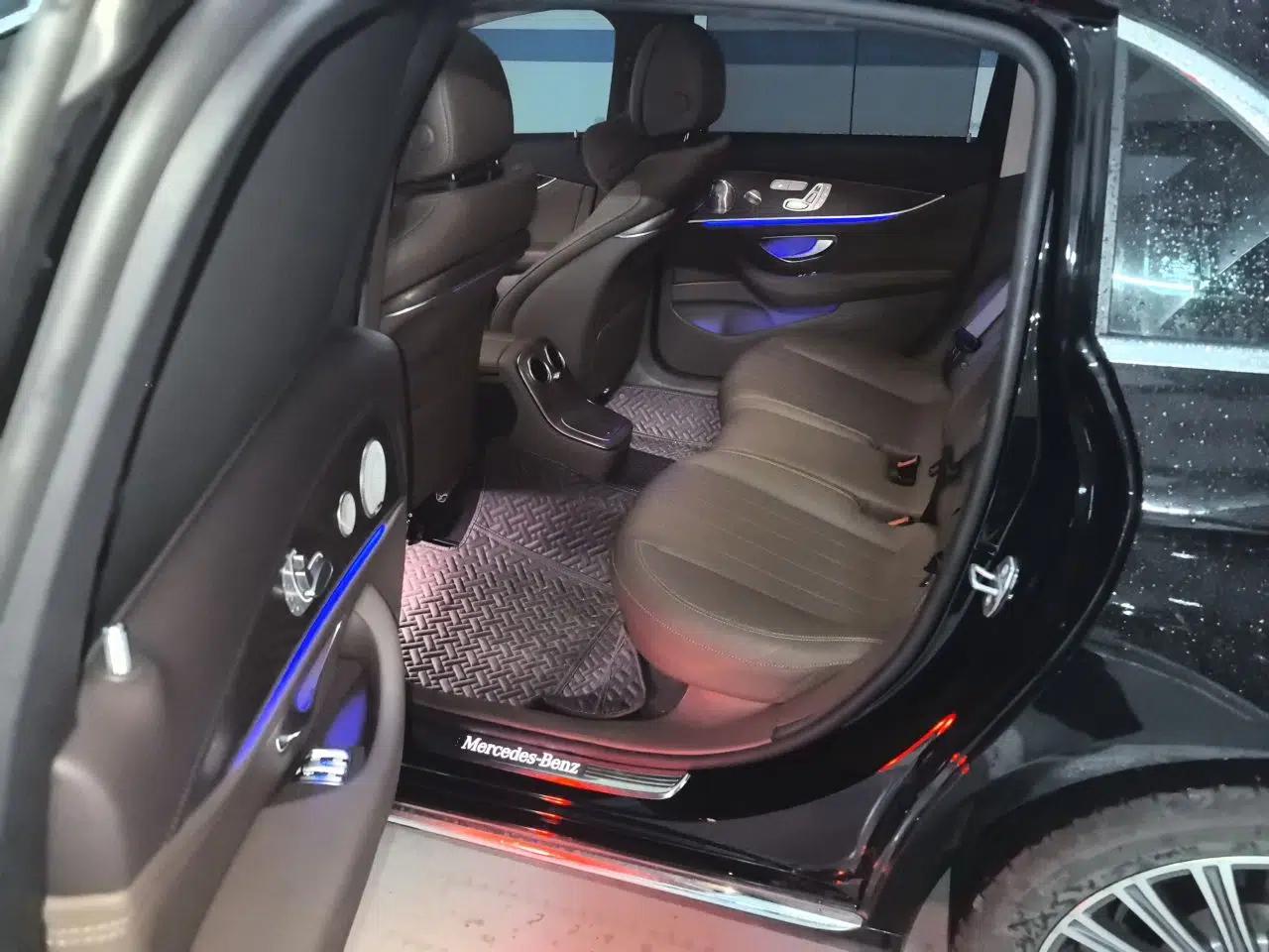 Mercedes-Benz E-Class 2023 E 300 L Luxury Model — миниатюра 17