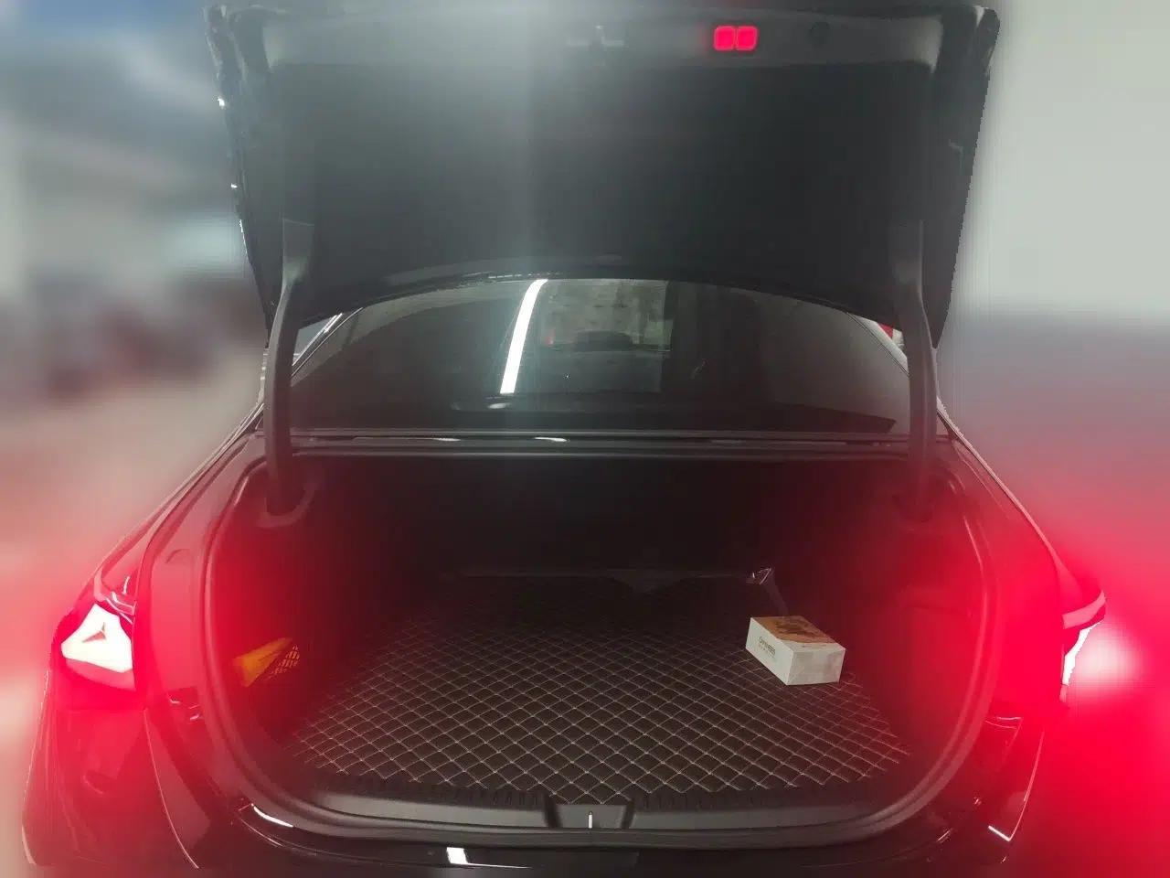 Mercedes-Benz E-Class 2026 Model Facelifted E 300 L Prestige Version — миниатюра 19