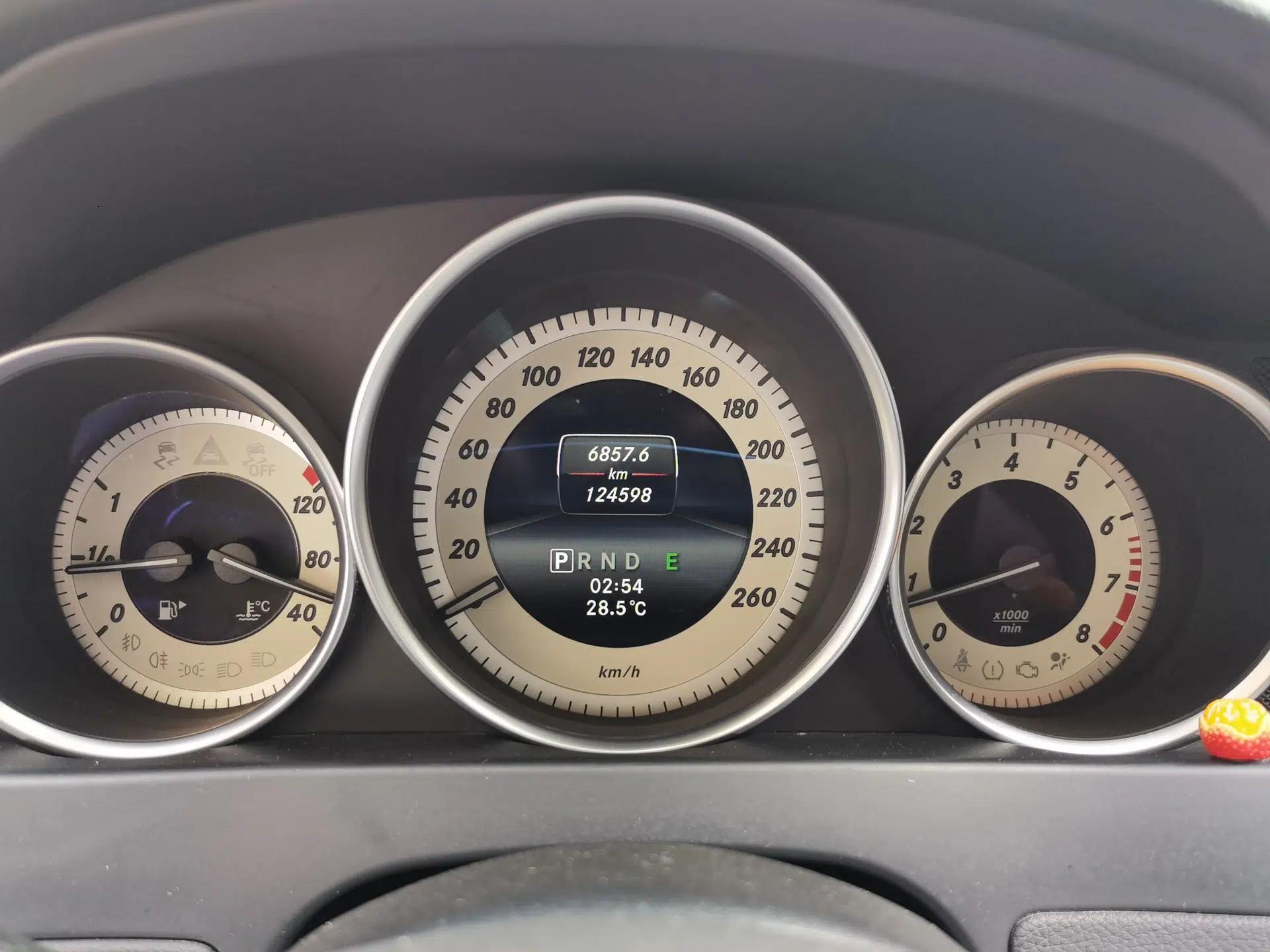 Mercedes-Benz C-Class 2013 C 260 Elegant Grand Edition — миниатюра 11