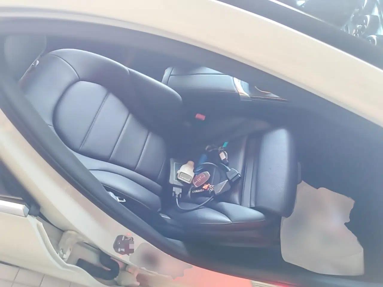 Mercedes-Benz C-Class 2016 C 180 L Sport Edition — миниатюра 19