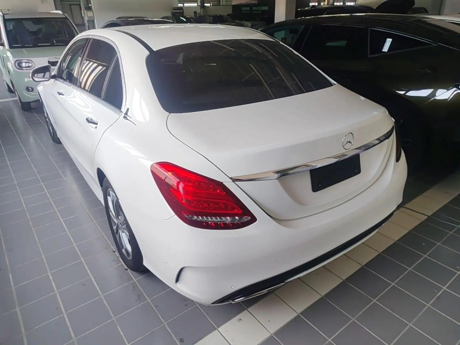 Mercedes-Benz C-Class 2016 C 180 L Sport Edition — миниатюра 4
