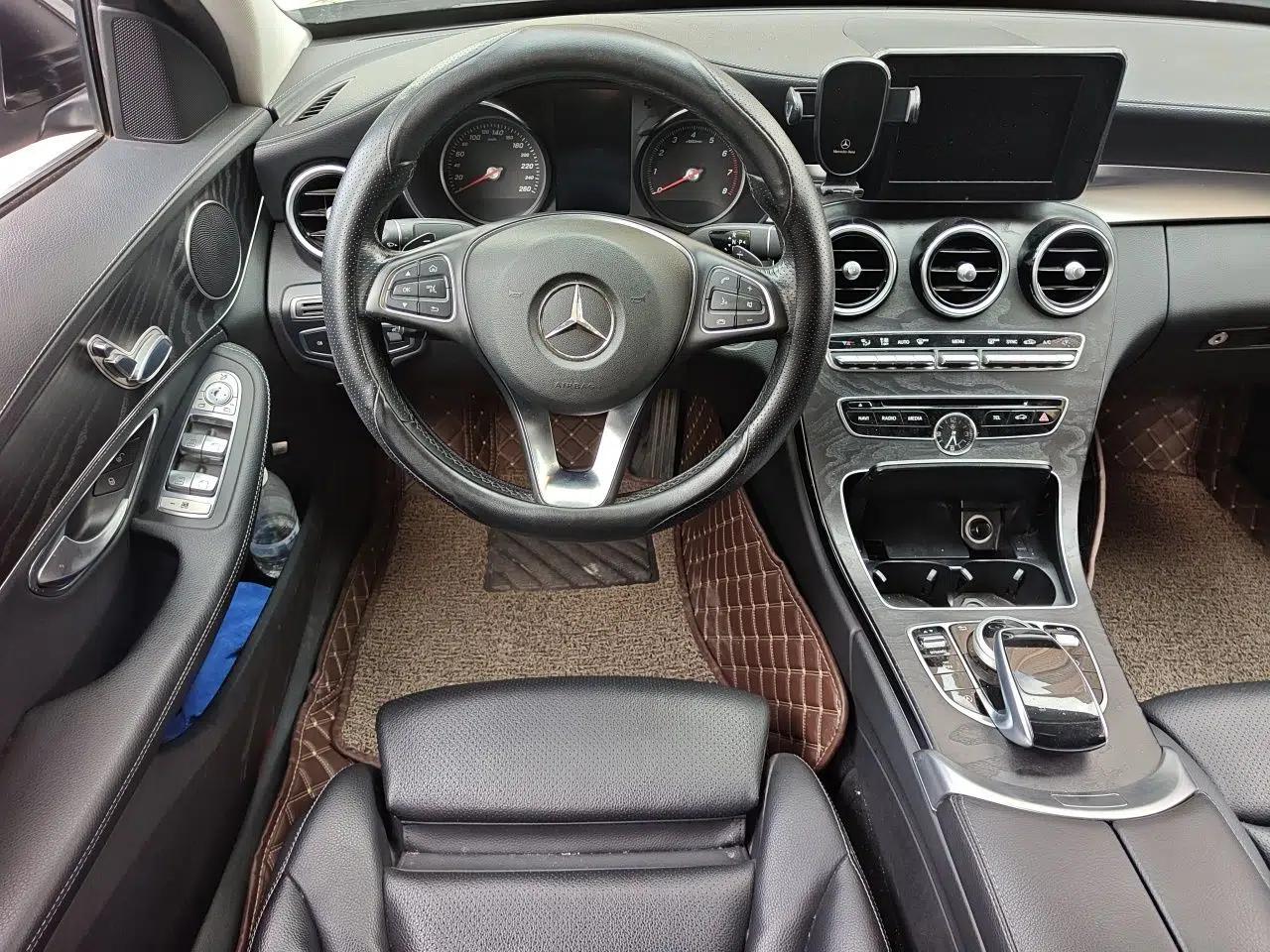 Mercedes-Benz C-Class 2017 Restyled C 180 L Fashion Edition Sport Version — миниатюра 10