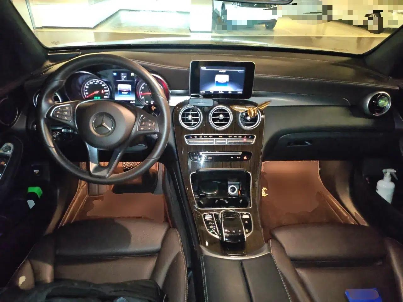 Mercedes-Benz GLC 2018 GLC 260 4MATIC Dynamic Edition — миниатюра 9