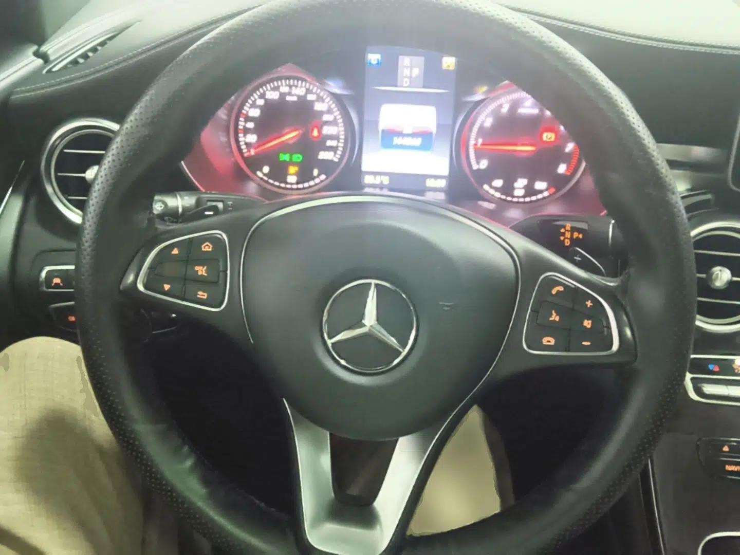 Mercedes-Benz GLC 2017 GLC 260 4MATIC Luxury Model — миниатюра 13