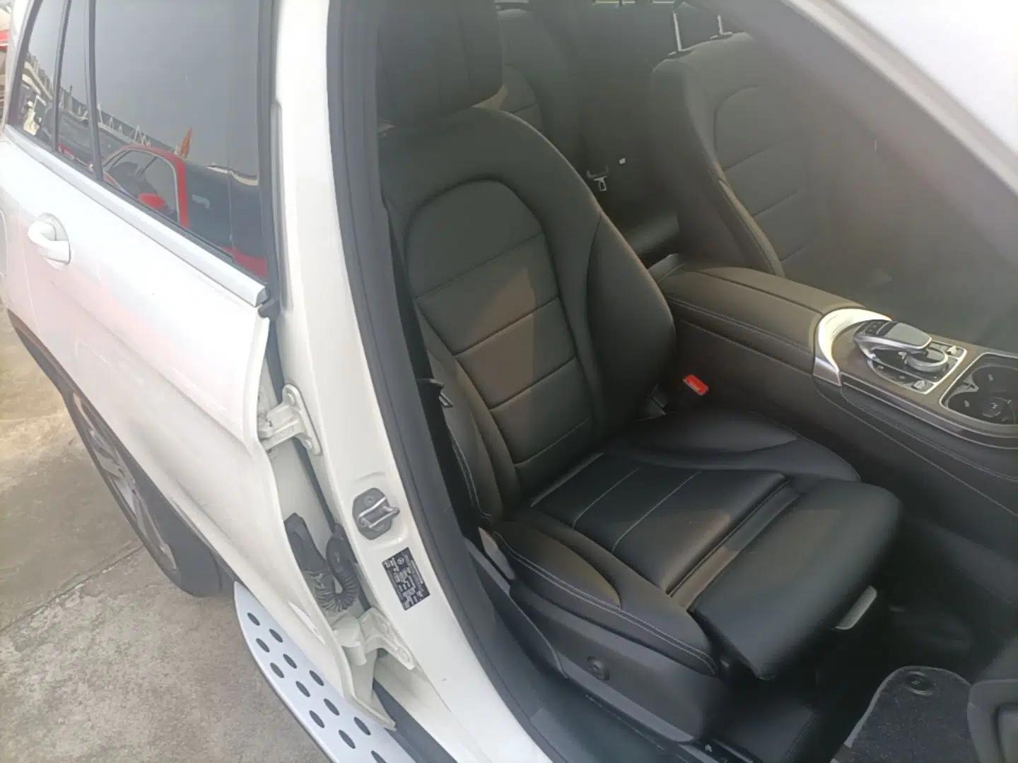 Mercedes-Benz GLC 2016 GLC 300 4MATIC Dynamic Model — миниатюра 19