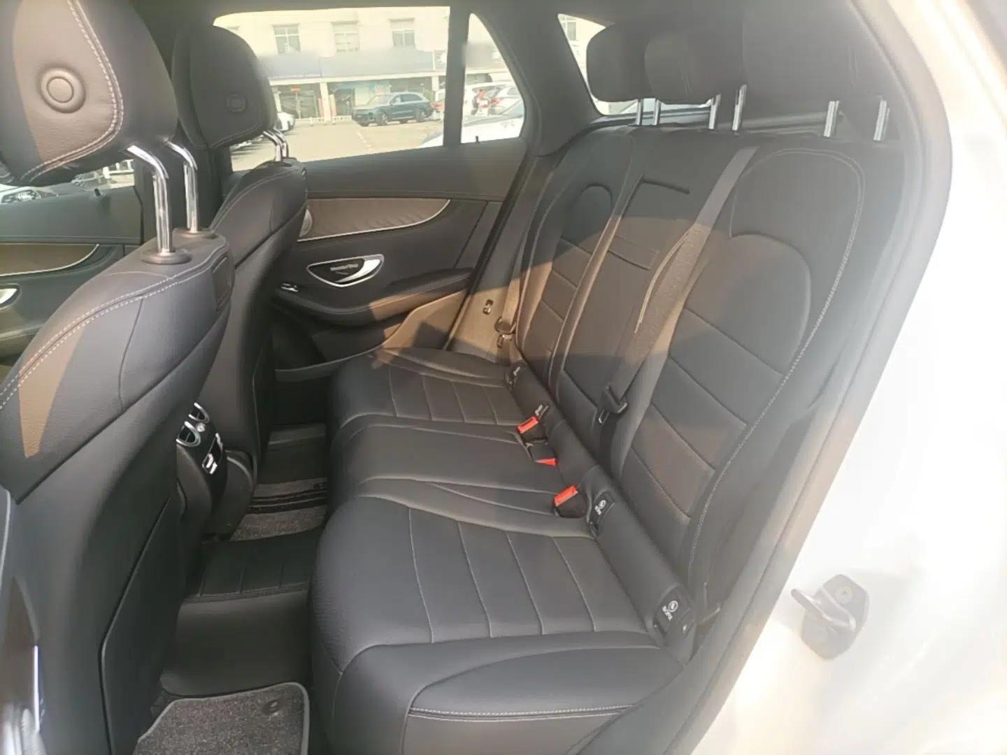 Mercedes-Benz GLC 2016 GLC 300 4MATIC Dynamic Model — миниатюра 20