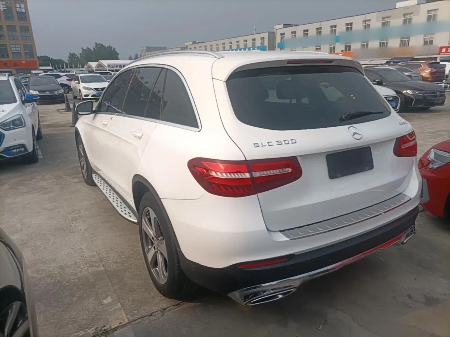 Mercedes-Benz GLC 2016 GLC 300 4MATIC Dynamic Model — миниатюра 4