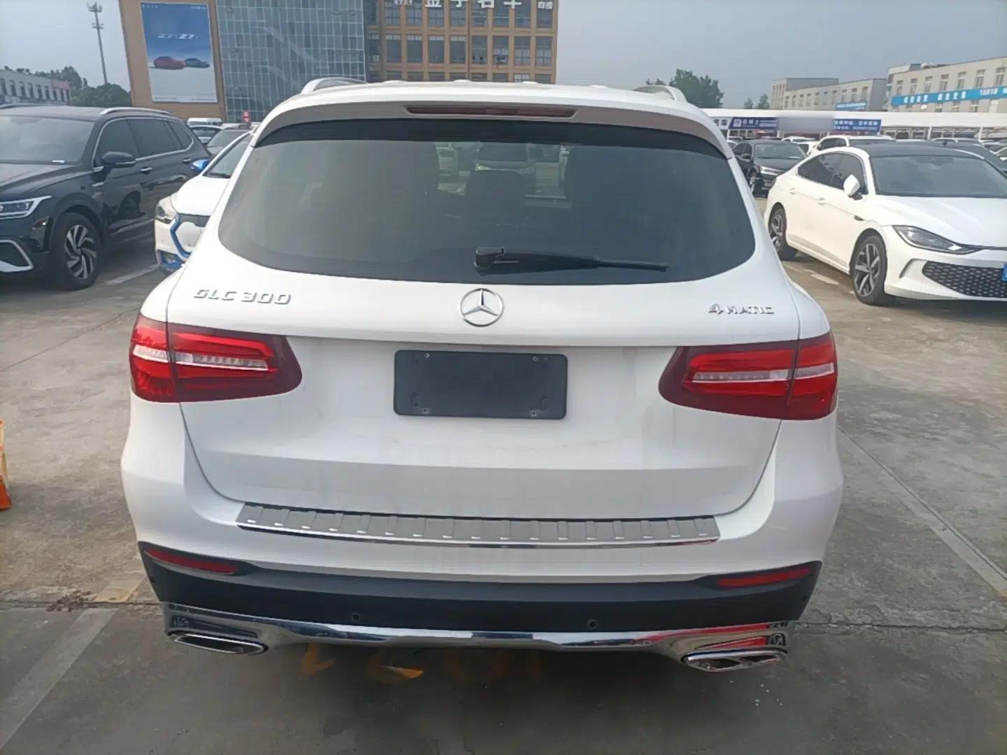 Mercedes-Benz GLC 2016 GLC 300 4MATIC Dynamic Model — миниатюра 5