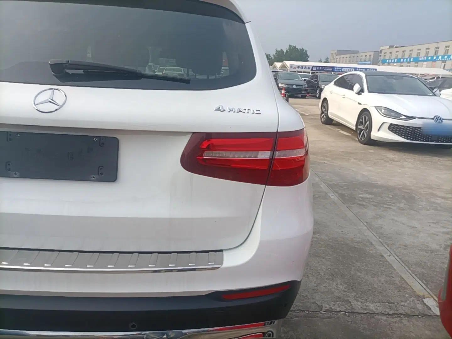 Mercedes-Benz GLC 2016 GLC 300 4MATIC Dynamic Model — миниатюра 9