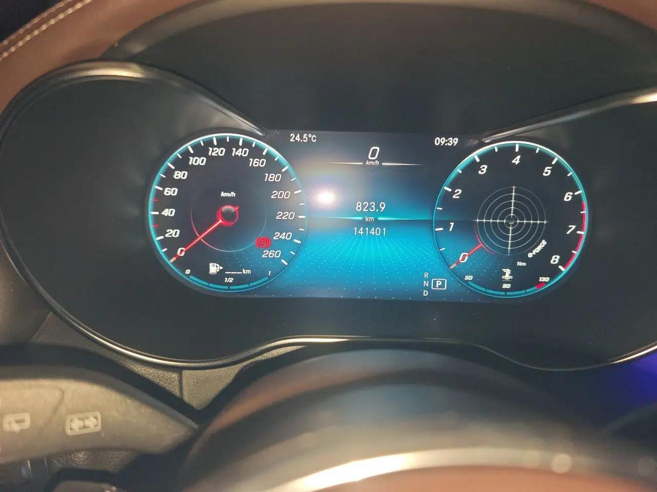 Mercedes-Benz GLC 2020 GLC 300 L 4MATIC Luxury Model — миниатюра 12