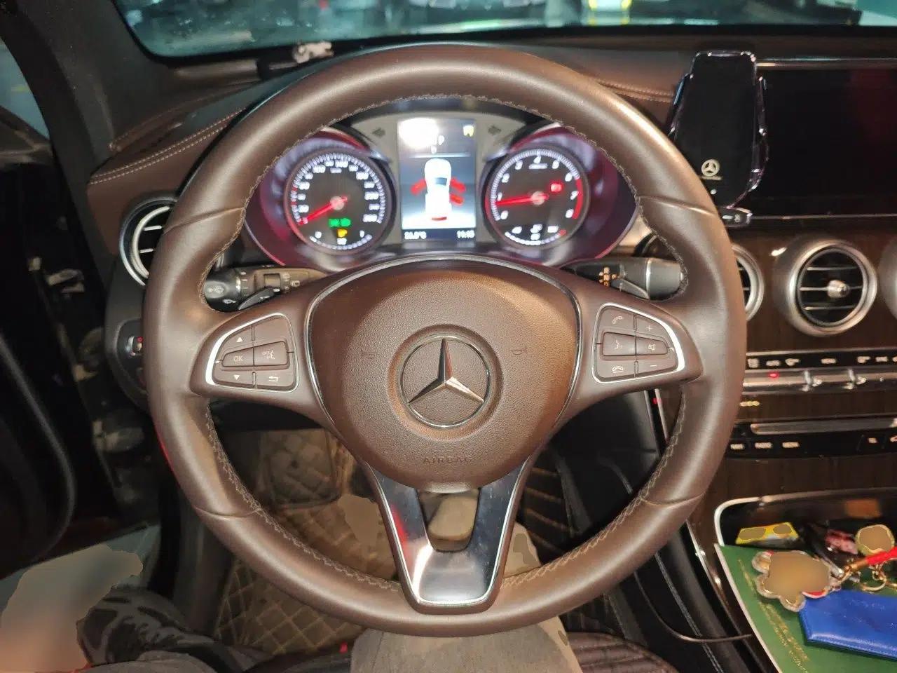 Mercedes-Benz GLC 2019 Facelift GLC 260 L 4MATIC Luxury Model — миниатюра 10