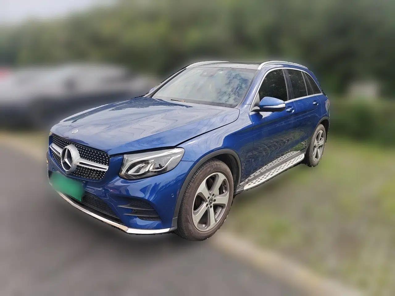 Mercedes-Benz GLC 2017 GLC 260 4MATIC Luxury Model — миниатюра 1