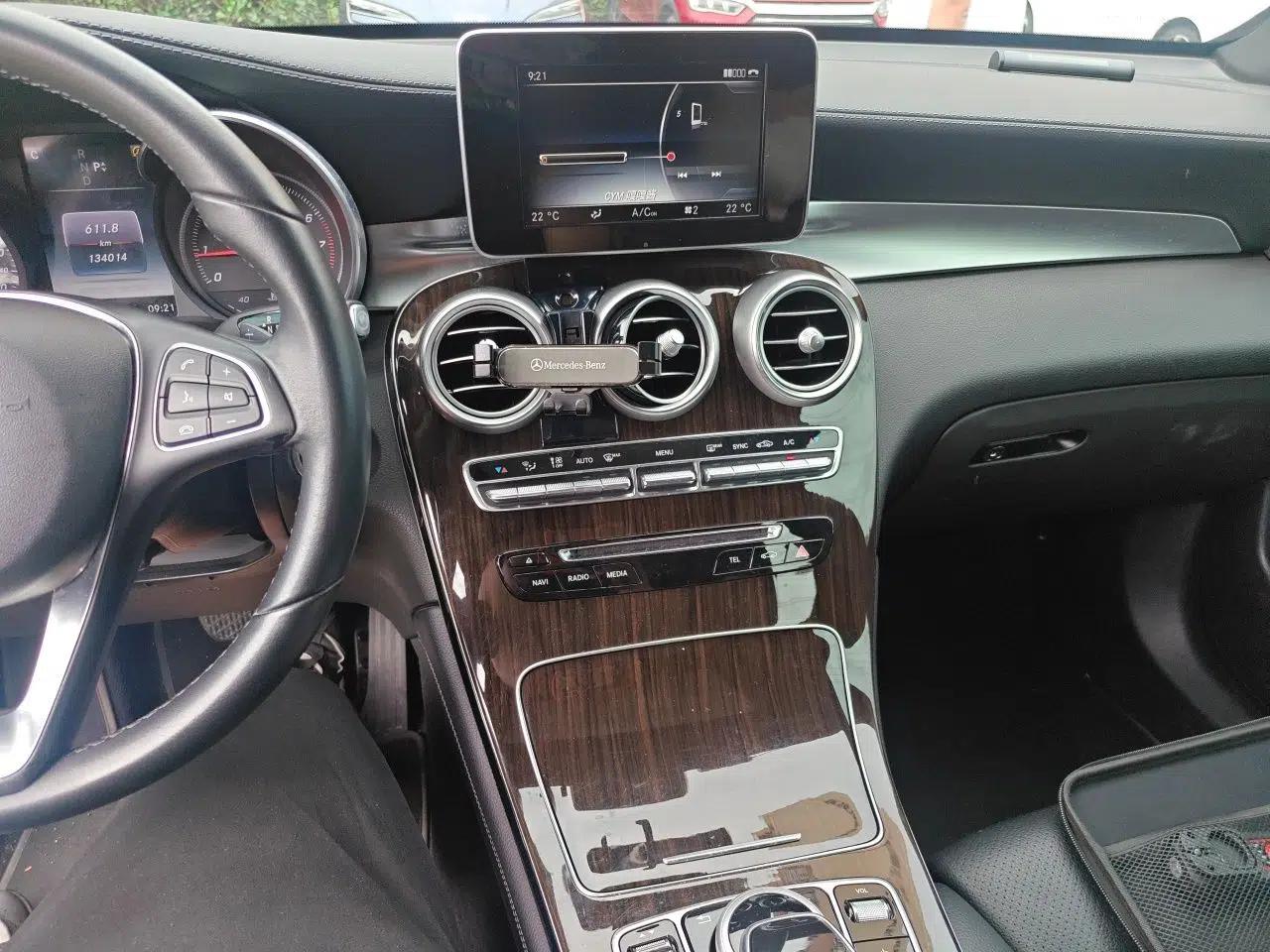 Mercedes-Benz GLC 2017 GLC 260 4MATIC Luxury Model — миниатюра 13