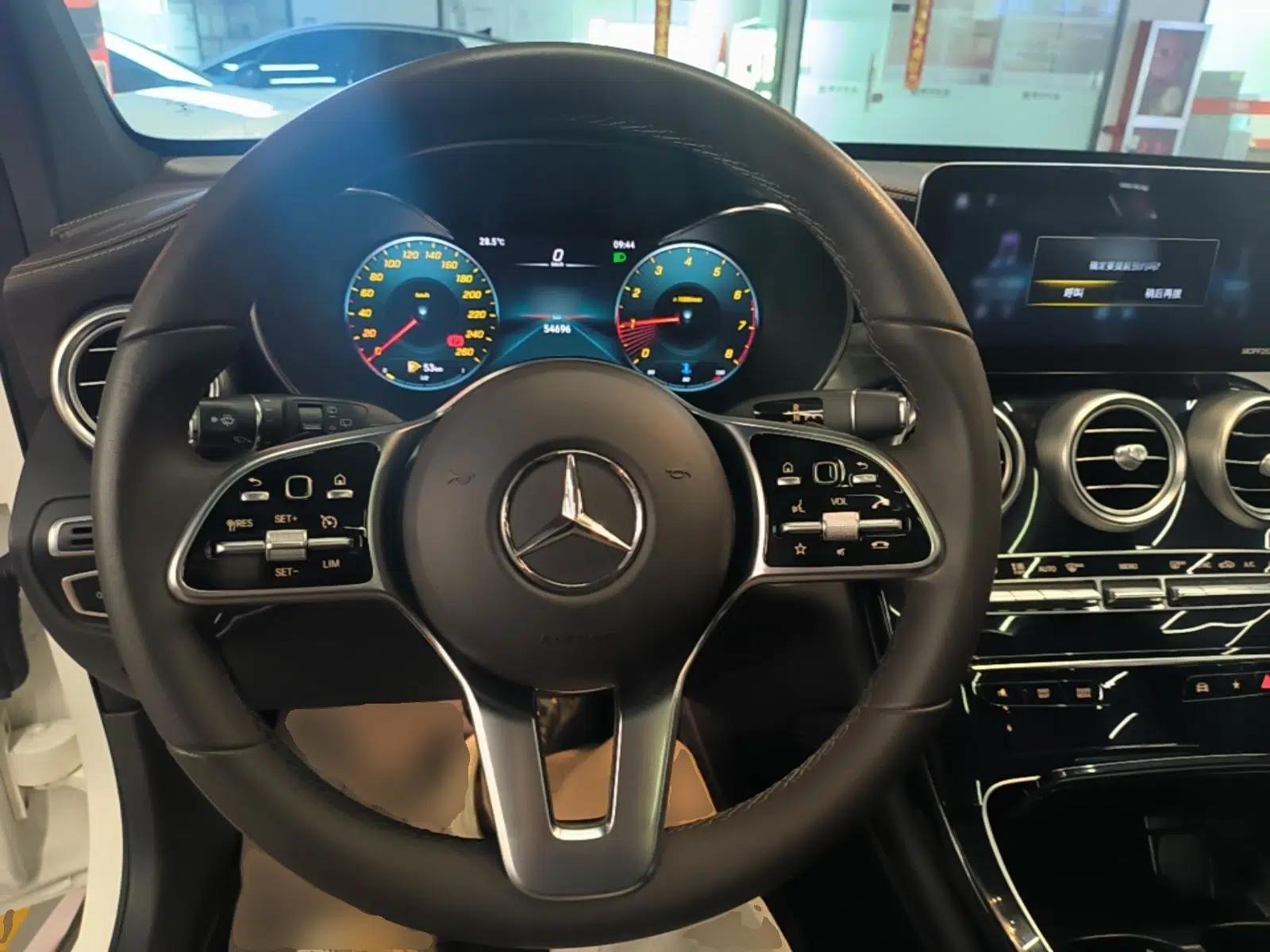Mercedes-Benz GLC 2020 Facelifted GLC 260 L 4MATIC Dynamic Edition — миниатюра 13