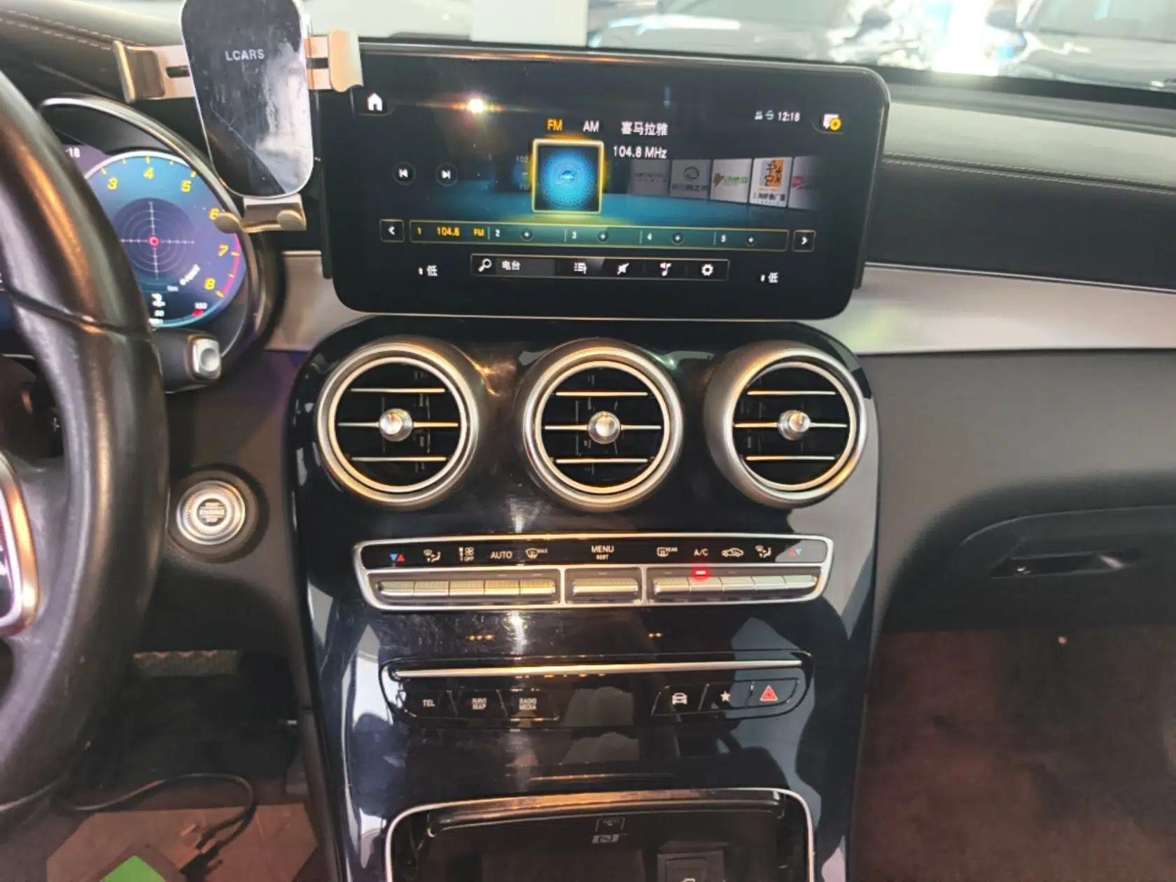 Mercedes-Benz GLC 2020 GLC 300 L 4MATIC Luxury Model — миниатюра 15