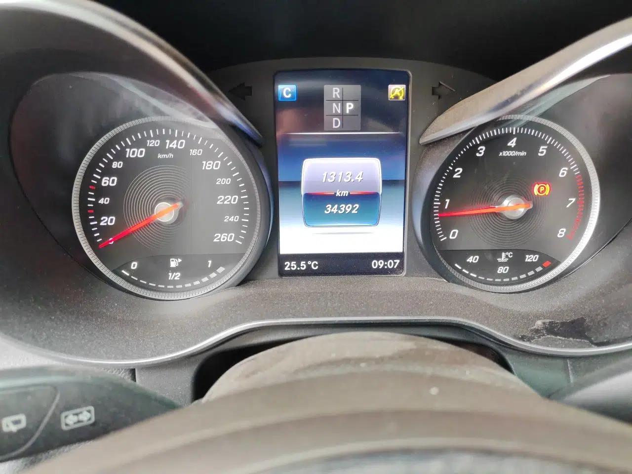 Mercedes-Benz GLC 2019 GLC 260 L 4MATIC Dynamic Model — миниатюра 12