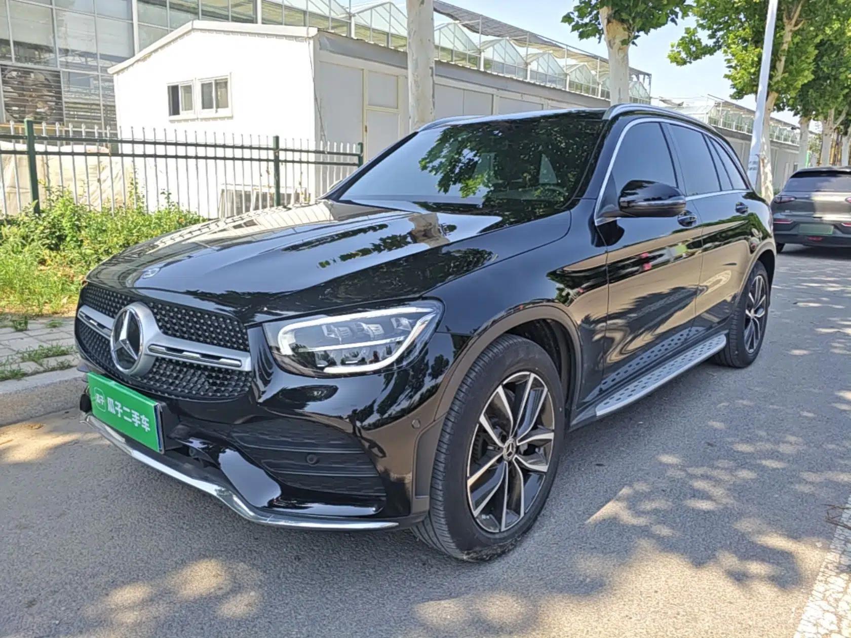 Mercedes-Benz GLC 2021 GLC 260 L 4MATIC Luxury Model — миниатюра 1