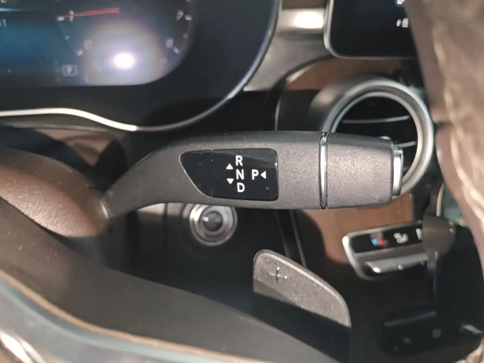 Mercedes-Benz GLC 2021 GLC 260 L 4MATIC Luxury Model — миниатюра 16