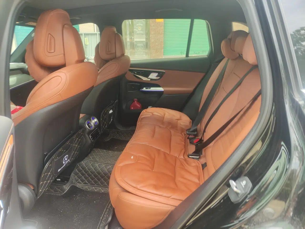 Mercedes-Benz GLC 2023 GLC 260 L 4MATIC Luxury Model 5 Seats — миниатюра 17