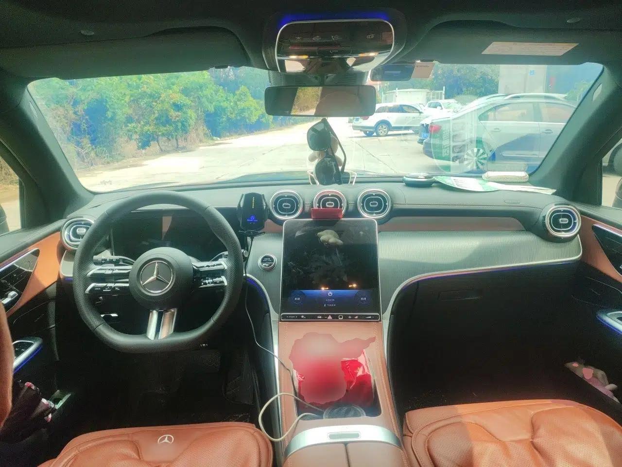 Mercedes-Benz GLC 2023 GLC 260 L 4MATIC Luxury Model 5 Seats — миниатюра 9
